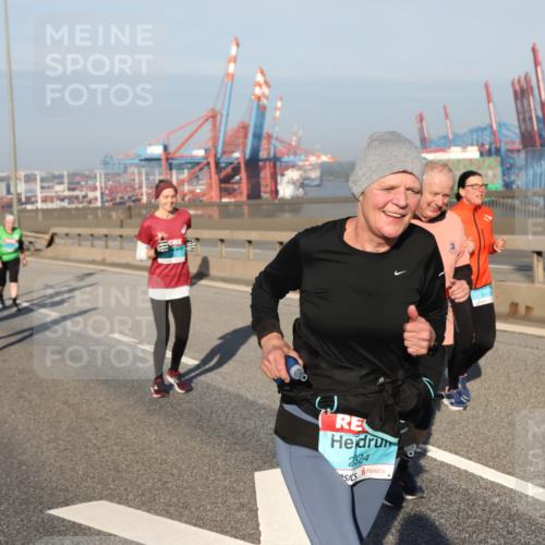 03.10.2025 - Köhlbrandbrückenlauf Yannick Fuchs http://msf.ph/oto/9182781 03.10.2025 09:01:18 Position 2 2324 meine-sportfotos.de