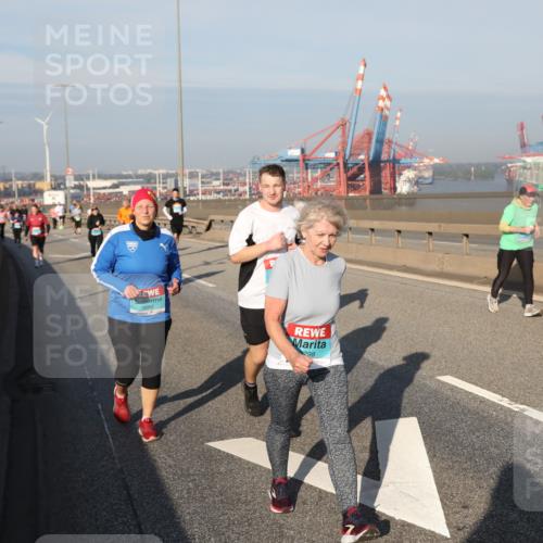 03.10.2025 - Köhlbrandbrückenlauf Yannick Fuchs http://msf.ph/oto/9182806 03.10.2025 09:01:23 Position 2 3080, 298 meine-sportfotos.de