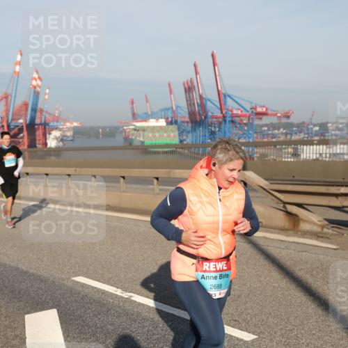 03.10.2025 - Köhlbrandbrückenlauf Yannick Fuchs http://msf.ph/oto/9182828 03.10.2025 09:01:28 Position 2 2688 meine-sportfotos.de