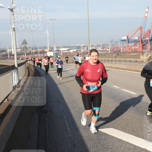 03.10.2025 - Köhlbrandbrückenlauf Yannick Fuchs http://msf.ph/oto/9182844 03.10.2025 09:01:31 Position 2 2667, 3552 meine-sportfotos.de