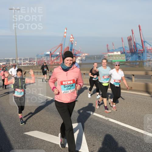 03.10.2025 - Köhlbrandbrückenlauf Yannick Fuchs http://msf.ph/oto/9182889 03.10.2025 09:01:40 Position 2 2233 meine-sportfotos.de