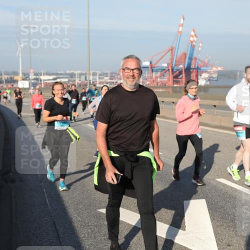 03.10.2025 - Köhlbrandbrückenlauf Yannick Fuchs http://msf.ph/oto/9182912 03.10.2025 09:01:45 Position 2  meine-sportfotos.de