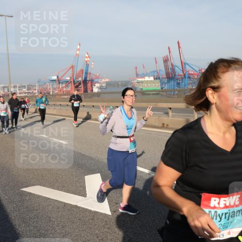 03.10.2025 - Köhlbrandbrückenlauf Yannick Fuchs http://msf.ph/oto/9182924 03.10.2025 09:01:48 Position 2 2627 meine-sportfotos.de