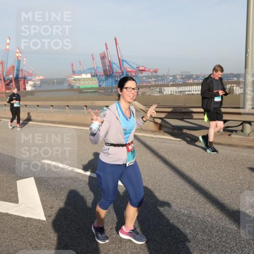03.10.2025 - Köhlbrandbrückenlauf Yannick Fuchs http://msf.ph/oto/9182930 03.10.2025 09:01:48 Position 2  meine-sportfotos.de