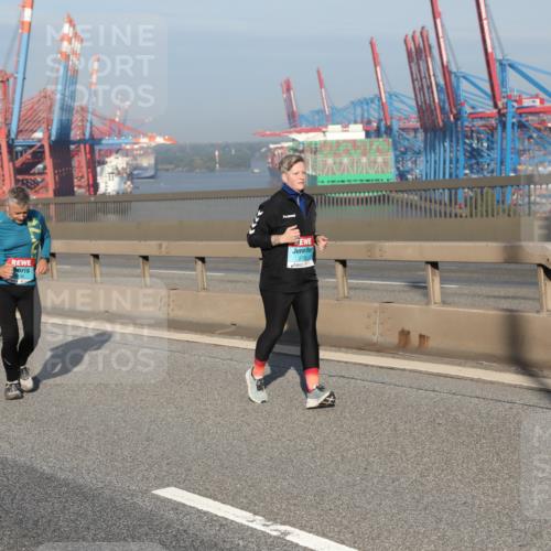 03.10.2025 - Köhlbrandbrückenlauf Yannick Fuchs http://msf.ph/oto/9182940 03.10.2025 09:01:50 Position 2 2755 meine-sportfotos.de