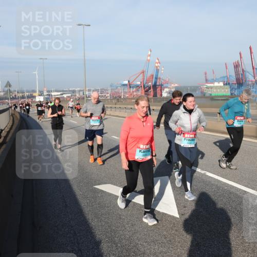 03.10.2025 - Köhlbrandbrückenlauf Yannick Fuchs http://msf.ph/oto/9182967 03.10.2025 09:01:53 Position 2 3442 meine-sportfotos.de