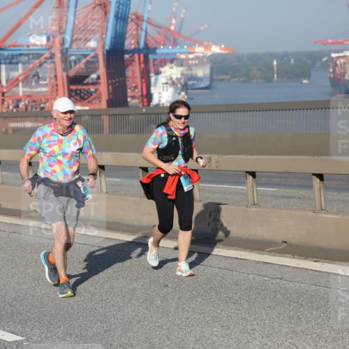 03.10.2025 - Köhlbrandbrückenlauf Yannick Fuchs http://msf.ph/oto/9182991 03.10.2025 09:02:00 Position 2 0 meine-sportfotos.de
