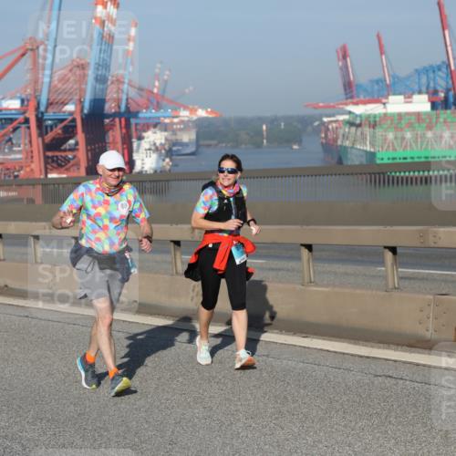 03.10.2025 - Köhlbrandbrückenlauf Yannick Fuchs http://msf.ph/oto/9182995 03.10.2025 09:02:01 Position 2  meine-sportfotos.de