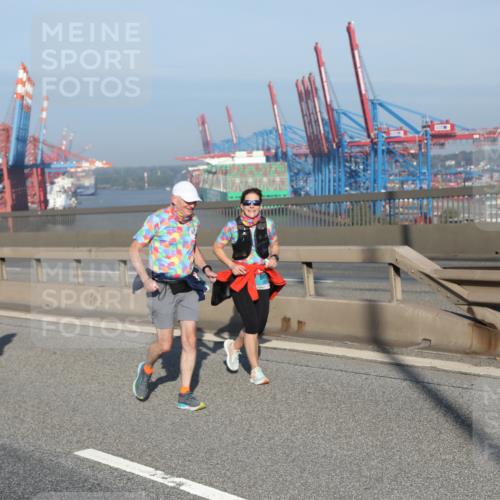 03.10.2025 - Köhlbrandbrückenlauf Yannick Fuchs http://msf.ph/oto/9183006 03.10.2025 09:02:02 Position 2  meine-sportfotos.de