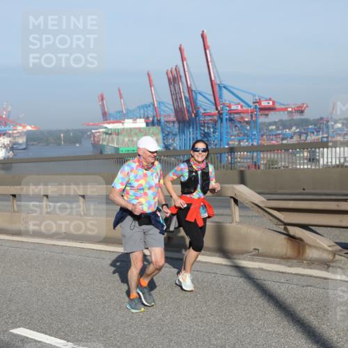 03.10.2025 - Köhlbrandbrückenlauf Yannick Fuchs http://msf.ph/oto/9183013 03.10.2025 09:02:03 Position 2 2, 3588 meine-sportfotos.de