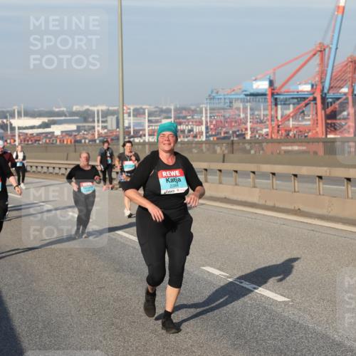 03.10.2025 - Köhlbrandbrückenlauf Yannick Fuchs http://msf.ph/oto/9183027 03.10.2025 09:02:05 Position 2 2288 meine-sportfotos.de