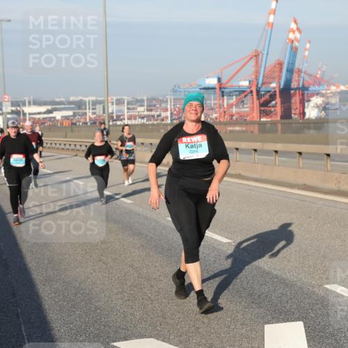 03.10.2025 - Köhlbrandbrückenlauf Yannick Fuchs http://msf.ph/oto/9183038 03.10.2025 09:02:06 Position 2 2288 meine-sportfotos.de