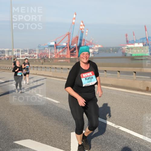 03.10.2025 - Köhlbrandbrückenlauf Yannick Fuchs http://msf.ph/oto/9183049 03.10.2025 09:02:07 Position 2 2288 meine-sportfotos.de