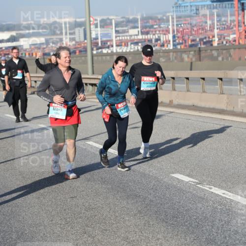 03.10.2025 - Köhlbrandbrückenlauf Yannick Fuchs http://msf.ph/oto/9183128 03.10.2025 09:02:22 Position 2 1256, 244, 2014 meine-sportfotos.de