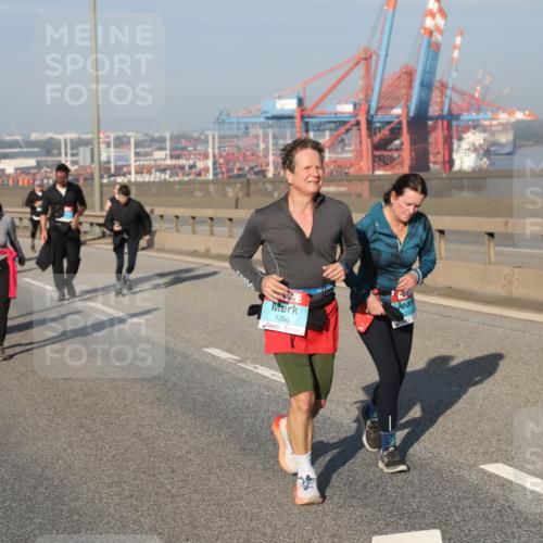 03.10.2025 - Köhlbrandbrückenlauf Yannick Fuchs http://msf.ph/oto/9183146 03.10.2025 09:02:26 Position 2 1256 meine-sportfotos.de