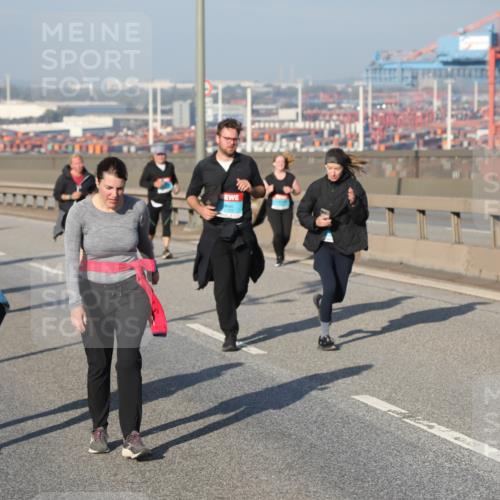 03.10.2025 - Köhlbrandbrückenlauf Yannick Fuchs http://msf.ph/oto/9183153 03.10.2025 09:02:27 Position 2  meine-sportfotos.de