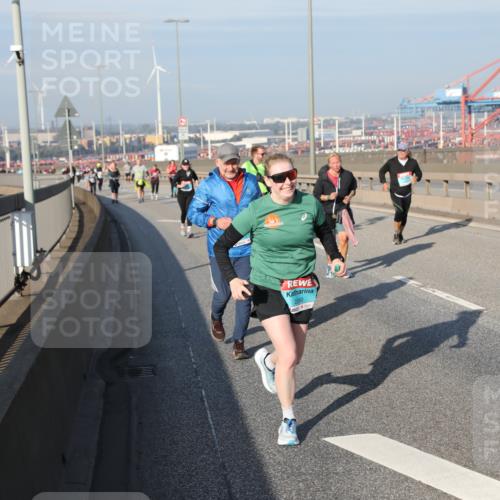 03.10.2025 - Köhlbrandbrückenlauf Yannick Fuchs http://msf.ph/oto/9183194 03.10.2025 09:02:34 Position 2 2260 meine-sportfotos.de