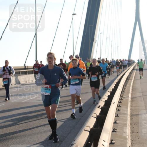 03.10.2025 - Köhlbrandbrückenlauf Yannick Fuchs http://msf.ph/oto/9183908 03.10.2025 08:31:21 Position 1 3372 meine-sportfotos.de