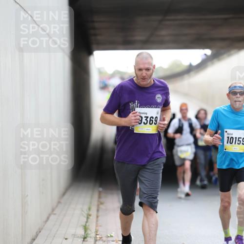 05.10.2025 - 20. swb-Marathon Bremen Michael Strokosch http://msf.ph/oto/9205941 05.10.2025 10:44:59 Laufen 369, 01854, 10159 meine-sportfotos.de