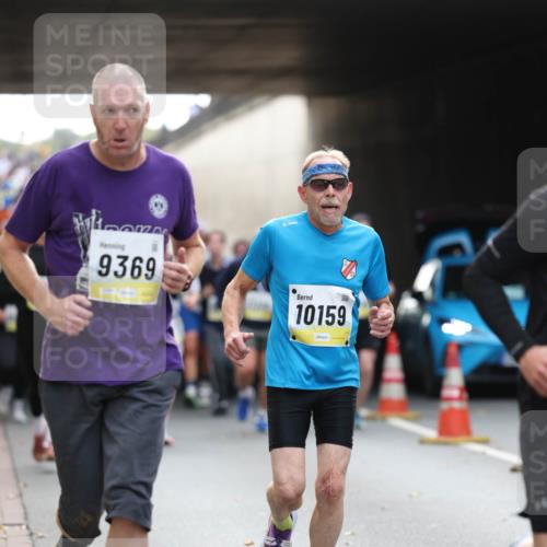 05.10.2025 - 20. swb-Marathon Bremen Michael Strokosch http://msf.ph/oto/9205943 05.10.2025 10:45:00 Laufen 9369, 10159 meine-sportfotos.de
