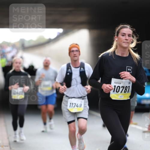 05.10.2025 - 20. swb-Marathon Bremen Michael Strokosch http://msf.ph/oto/9205952 05.10.2025 10:45:04 Laufen 11749, 10781 meine-sportfotos.de