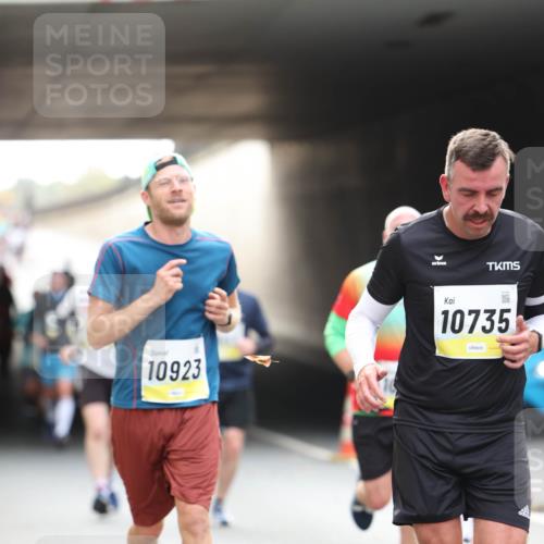 05.10.2025 - 20. swb-Marathon Bremen Michael Strokosch http://msf.ph/oto/9205968 05.10.2025 10:45:11 Laufen 10923, 10735 meine-sportfotos.de