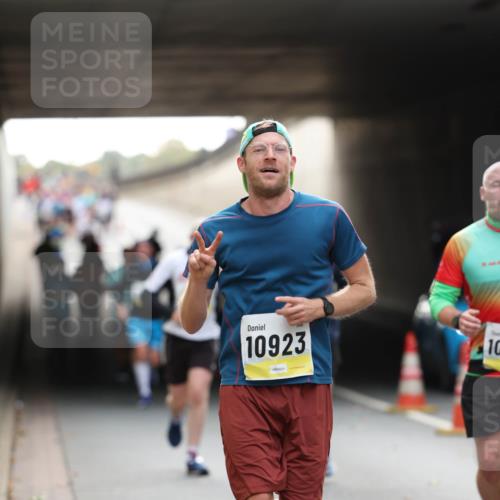 05.10.2025 - 20. swb-Marathon Bremen Michael Strokosch http://msf.ph/oto/9205969 05.10.2025 10:45:11 Laufen 10923, 10 meine-sportfotos.de
