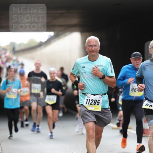 05.10.2025 - 20. swb-Marathon Bremen Michael Strokosch http://msf.ph/oto/9205984 05.10.2025 10:45:19 Laufen 43, 11295, 96, 80 meine-sportfotos.de