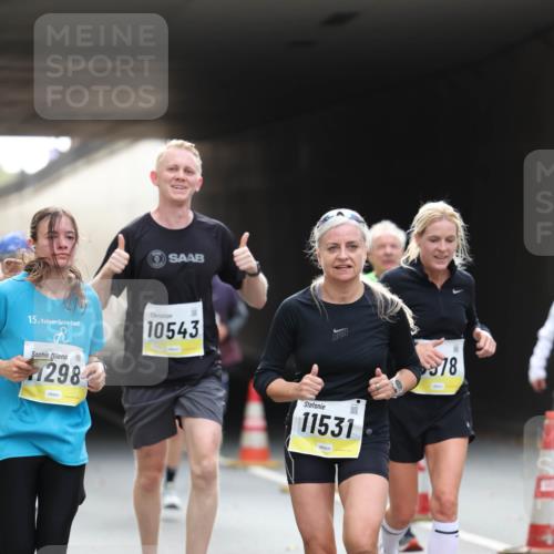05.10.2025 - 20. swb-Marathon Bremen Michael Strokosch http://msf.ph/oto/9205987 05.10.2025 10:45:22 Laufen 15, 1298, 10543, 11531, 78 meine-sportfotos.de