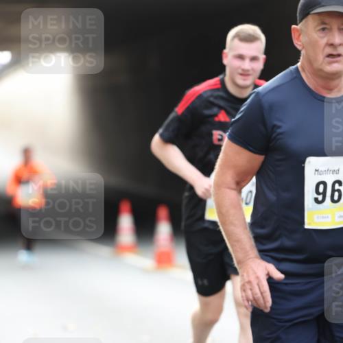 05.10.2025 - 20. swb-Marathon Bremen Michael Strokosch http://msf.ph/oto/9205996 05.10.2025 10:45:28 Laufen 0, 96, 01844 meine-sportfotos.de