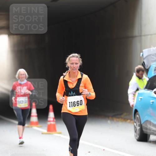 05.10.2025 - 20. swb-Marathon Bremen Michael Strokosch http://msf.ph/oto/9206002 05.10.2025 10:45:32 Laufen 10358, 11660 meine-sportfotos.de