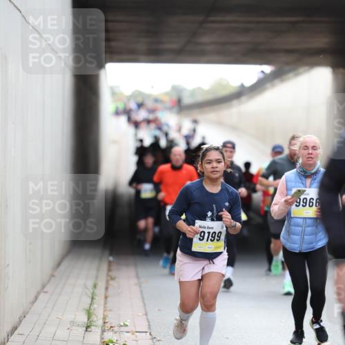 05.10.2025 - 20. swb-Marathon Bremen Michael Strokosch http://msf.ph/oto/9206035 05.10.2025 10:45:50 Laufen 9199, 01812, 9966 meine-sportfotos.de