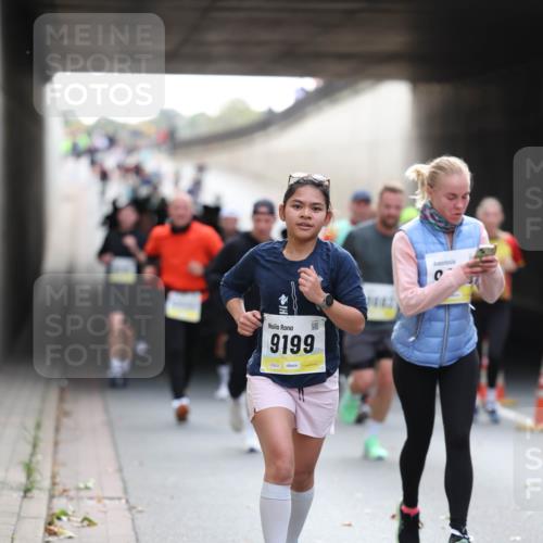 05.10.2025 - 20. swb-Marathon Bremen Michael Strokosch http://msf.ph/oto/9206038 05.10.2025 10:45:50 Laufen 9199, 01812 meine-sportfotos.de