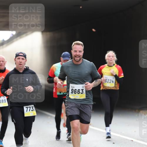 05.10.2025 - 20. swb-Marathon Bremen Michael Strokosch http://msf.ph/oto/9206044 05.10.2025 10:45:53 Laufen 689, 773, 9663, 0224 meine-sportfotos.de
