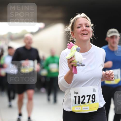 05.10.2025 - 20. swb-Marathon Bremen Michael Strokosch http://msf.ph/oto/9206069 05.10.2025 10:46:05 Laufen 11279, 02215 meine-sportfotos.de
