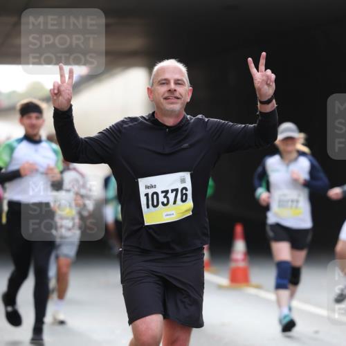 05.10.2025 - 20. swb-Marathon Bremen Michael Strokosch http://msf.ph/oto/9206073 05.10.2025 10:46:07 Laufen 10376 meine-sportfotos.de