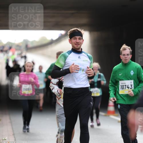 05.10.2025 - 20. swb-Marathon Bremen Michael Strokosch http://msf.ph/oto/9206076 05.10.2025 10:46:08 Laufen 11061, 10743 meine-sportfotos.de