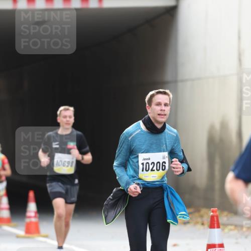 05.10.2025 - 20. swb-Marathon Bremen Michael Strokosch http://msf.ph/oto/9206096 05.10.2025 10:46:19 Laufen 10698, 10206, 02603 meine-sportfotos.de