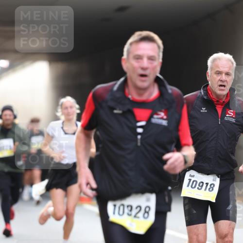 05.10.2025 - 20. swb-Marathon Bremen Michael Strokosch http://msf.ph/oto/9206109 05.10.2025 10:46:24 Laufen 10328, 10918 meine-sportfotos.de