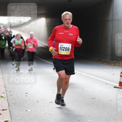 05.10.2025 - 20. swb-Marathon Bremen Michael Strokosch http://msf.ph/oto/9206116 05.10.2025 10:58:06 Laufen 11200 meine-sportfotos.de