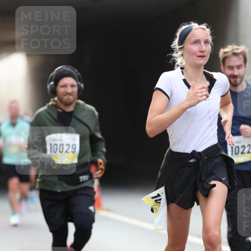05.10.2025 - 20. swb-Marathon Bremen Michael Strokosch http://msf.ph/oto/9206117 05.10.2025 10:46:27 Laufen 10029, 10, 1022 meine-sportfotos.de
