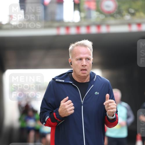 05.10.2025 - 20. swb-Marathon Bremen Michael Strokosch http://msf.ph/oto/9206120 05.10.2025 10:46:28 Laufen  meine-sportfotos.de