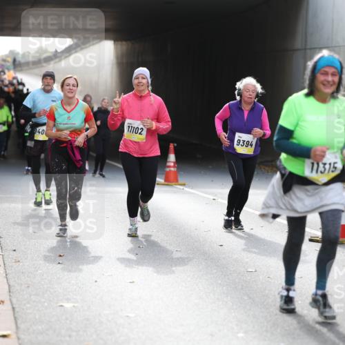 05.10.2025 - 20. swb-Marathon Bremen Michael Strokosch http://msf.ph/oto/9206132 05.10.2025 10:58:09 Laufen 940, 11102, 9394, 11315 meine-sportfotos.de
