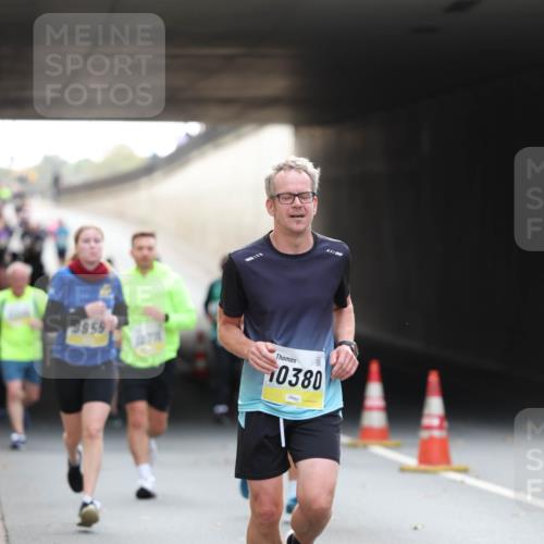 05.10.2025 - 20. swb-Marathon Bremen Michael Strokosch http://msf.ph/oto/9206136 05.10.2025 10:46:34 Laufen 9955, 0380 meine-sportfotos.de