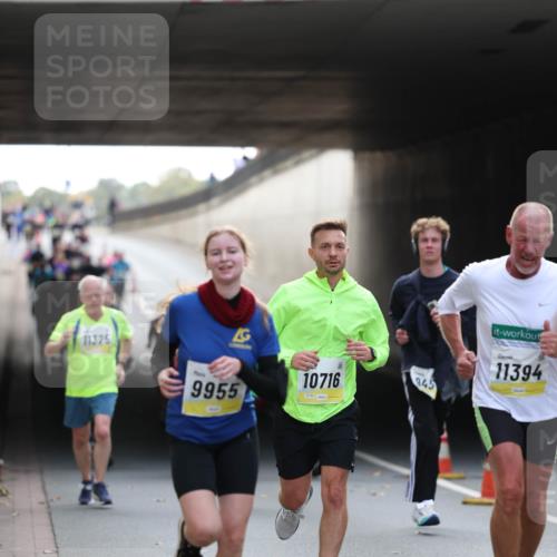 05.10.2025 - 20. swb-Marathon Bremen Michael Strokosch http://msf.ph/oto/9206142 05.10.2025 10:46:35 Laufen 11325, 9955, 10716, 845, 11394 meine-sportfotos.de