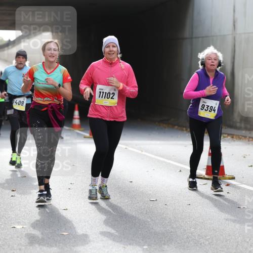 05.10.2025 - 20. swb-Marathon Bremen Michael Strokosch http://msf.ph/oto/9206143 05.10.2025 10:58:11 Laufen 9409, 11102, 9394 meine-sportfotos.de