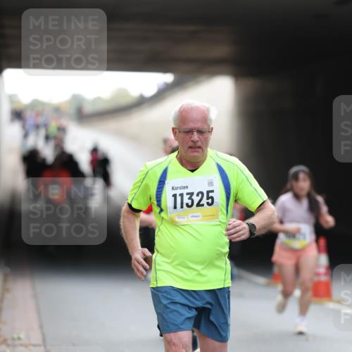 05.10.2025 - 20. swb-Marathon Bremen Michael Strokosch http://msf.ph/oto/9206158 05.10.2025 10:46:40 Laufen 11325, 02035 meine-sportfotos.de