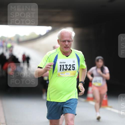 05.10.2025 - 20. swb-Marathon Bremen Michael Strokosch http://msf.ph/oto/9206159 05.10.2025 10:46:40 Laufen 11325, 02035 meine-sportfotos.de