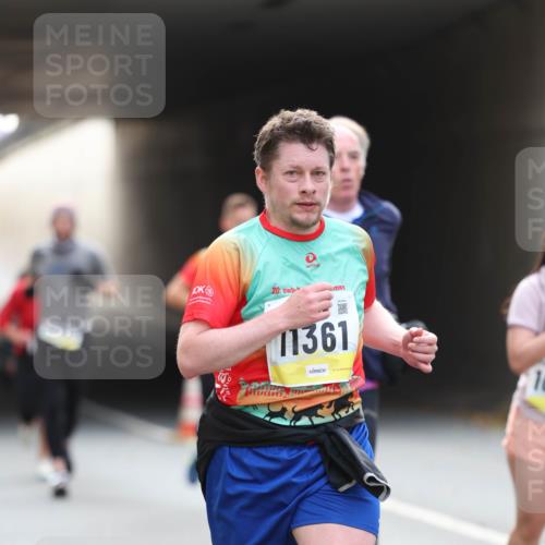 05.10.2025 - 20. swb-Marathon Bremen Michael Strokosch http://msf.ph/oto/9206162 05.10.2025 10:46:43 Laufen 20, 11361 meine-sportfotos.de