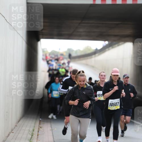 05.10.2025 - 20. swb-Marathon Bremen Michael Strokosch http://msf.ph/oto/9206183 05.10.2025 10:46:52 Laufen 106, 10507 meine-sportfotos.de